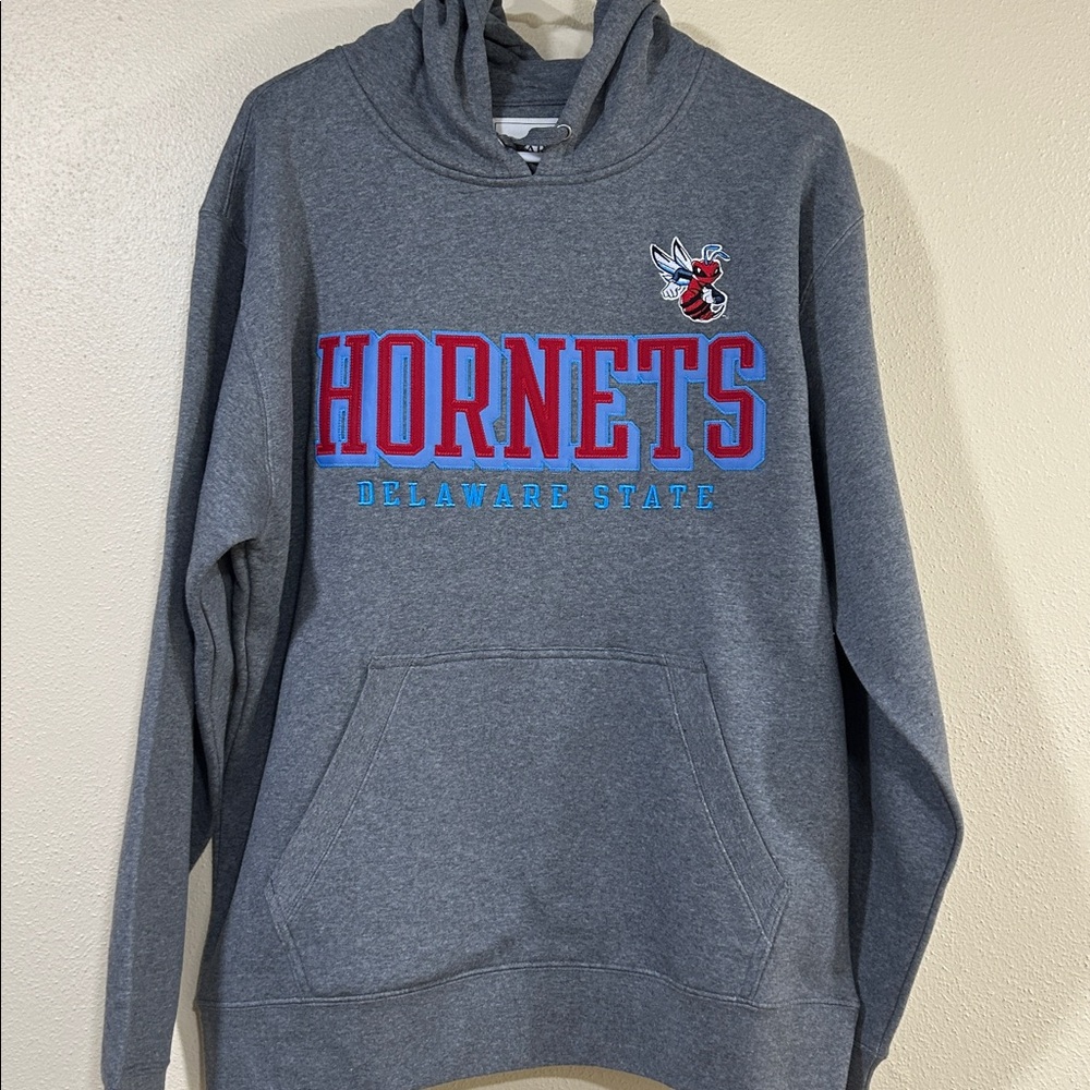 Adorablel Delaware State Hornets, Men’s X-Large, NWT Retail $64 - Picture 4 of 7